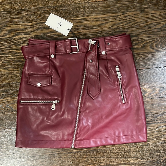 7 For All Mankind Dresses & Skirts - NWT 7 For All Mankind skirt!